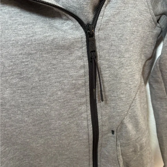 Nike women’s tech fleece cape - Picture 9 of 9
